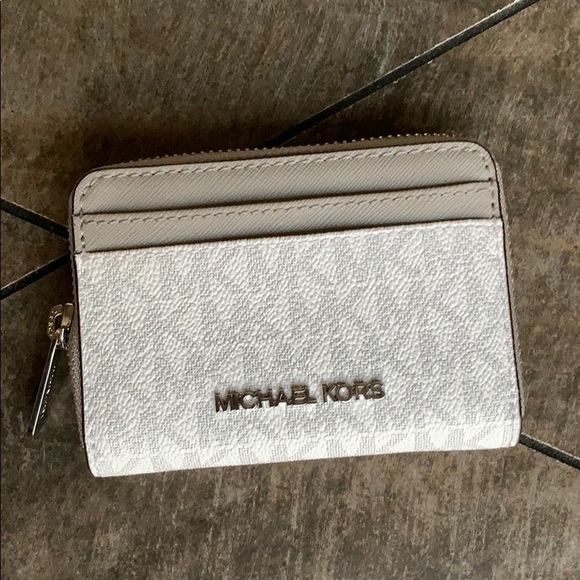 MICHAEL KORS JET SET TRAVEL MD ZA CARD CASE - Picture 2 of 16